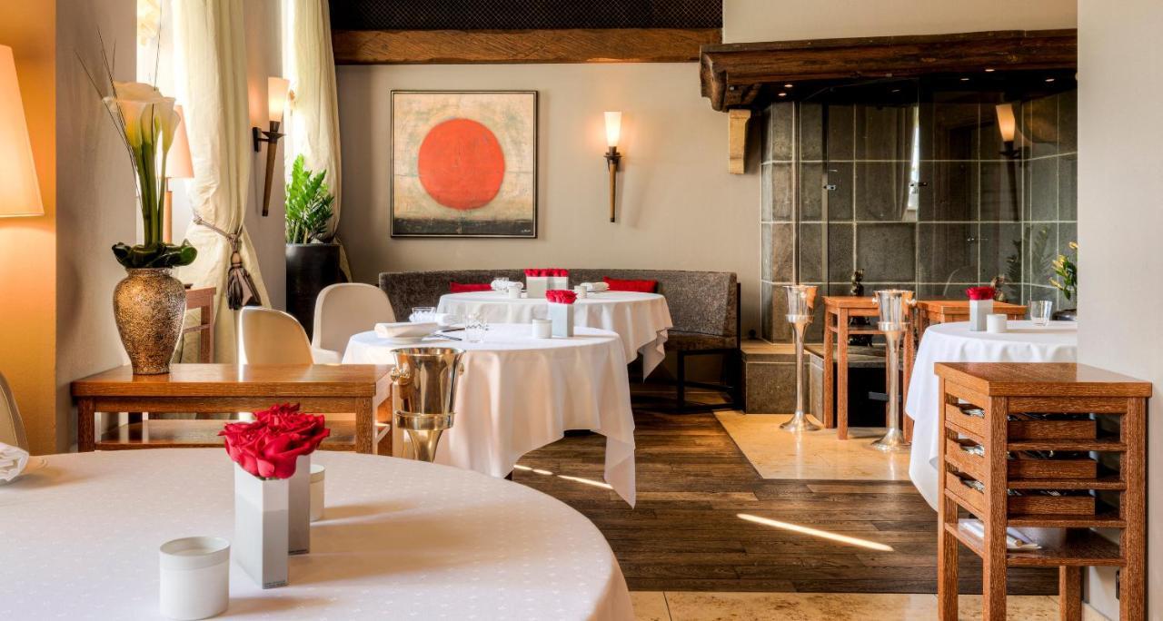 Victor'S Residenz-Hotel Schloss Berg Nennig Exteriör bild Restaurant "Le Clos du Bois"