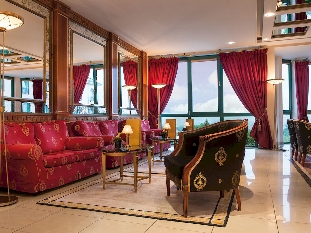 Victor'S Residenz-Hotel Schloss Berg Nennig Exteriör bild Lobby